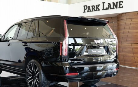 Cadillac Escalade V, 2025 год, 22 990 000 рублей, 8 фотография