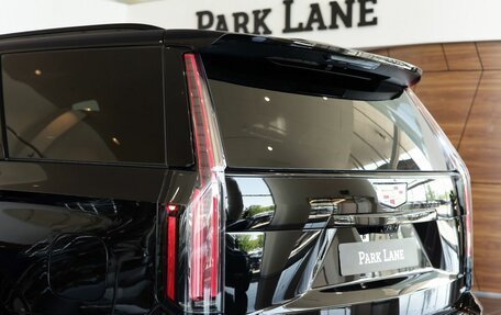 Cadillac Escalade V, 2025 год, 22 990 000 рублей, 9 фотография