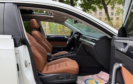 Volkswagen Passat CC, 2022 год, 2 810 000 рублей, 8 фотография