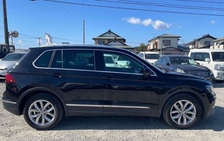 Volkswagen Tiguan II, 2017 год, 1 673 000 рублей, 4 фотография
