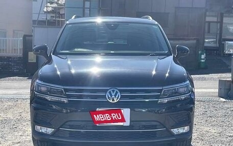Volkswagen Tiguan II, 2017 год, 1 673 000 рублей, 2 фотография