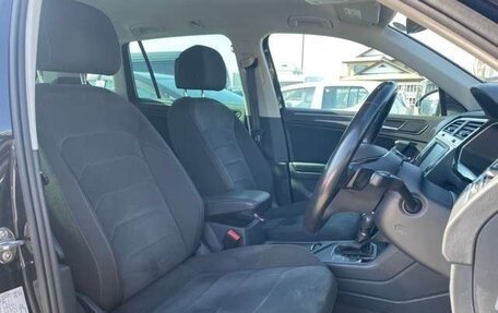 Volkswagen Tiguan II, 2017 год, 1 673 000 рублей, 12 фотография