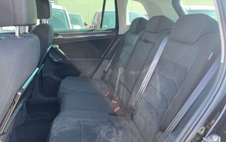 Volkswagen Tiguan II, 2017 год, 1 673 000 рублей, 16 фотография