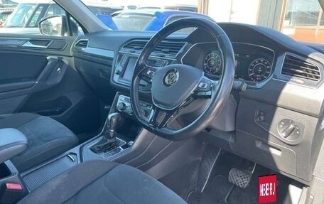 Volkswagen Tiguan II, 2017 год, 1 673 000 рублей, 11 фотография
