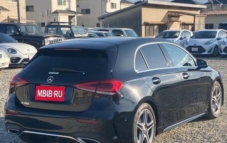 Mercedes-Benz A-Класс, 2022 год, 1 700 000 рублей, 4 фотография