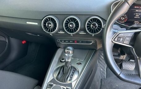 Audi TT, 2018 год, 1 850 000 рублей, 17 фотография