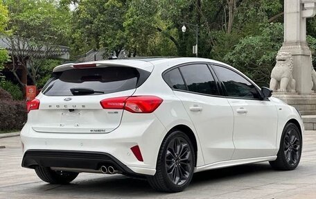 Ford Focus IV, 2022 год, 1 650 000 рублей, 7 фотография