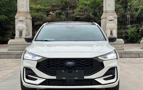 Ford Focus IV, 2022 год, 1 650 000 рублей, 2 фотография