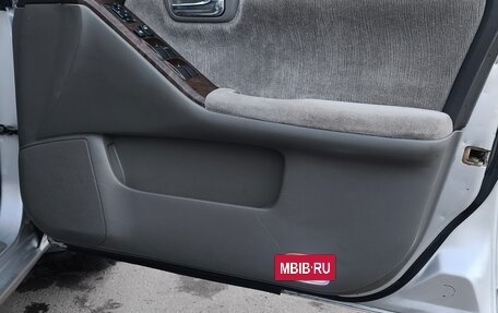 Nissan Laurel VIII, 2002 год, 570 000 рублей, 18 фотография