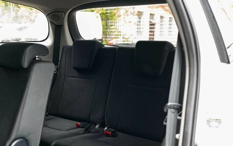 Toyota Wish II, 2009 год, 1 200 000 рублей, 18 фотография