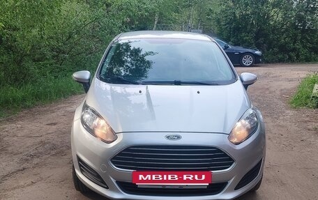 Ford Fiesta, 2017 год, 930 000 рублей, 2 фотография