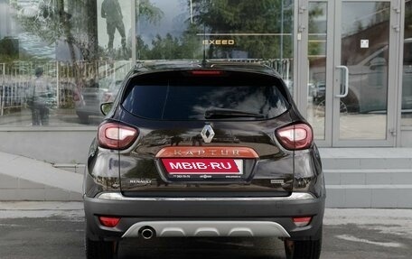 Renault Kaptur I рестайлинг, 2017 год, 1 650 000 рублей, 6 фотография
