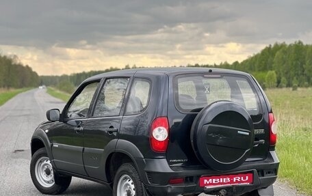 Chevrolet Niva I рестайлинг, 2011 год, 500 000 рублей, 4 фотография