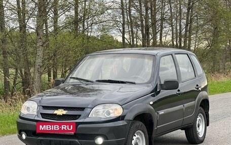 Chevrolet Niva I рестайлинг, 2011 год, 500 000 рублей, 3 фотография