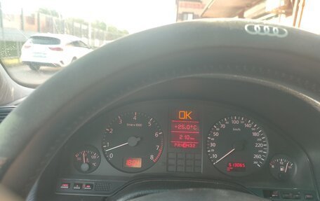 Audi A8, 1997 год, 780 000 рублей, 13 фотография