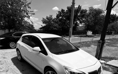 Opel Astra J, 2010 год, 620 000 рублей, 1 фотография