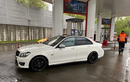 Mercedes-Benz C-Класс, 2011 год, 1 390 000 рублей, 2 фотография