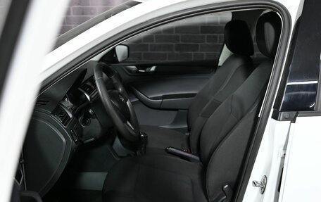 Skoda Rapid I, 2019 год, 1 350 000 рублей, 10 фотография
