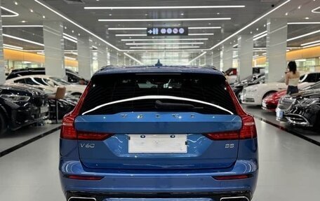 Volvo V60 II, 2021 год, 3 610 000 рублей, 5 фотография