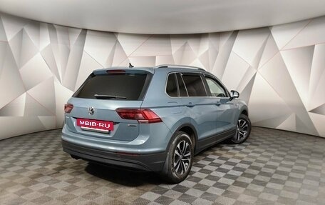 Volkswagen Tiguan II, 2019 год, 2 125 000 рублей, 2 фотография
