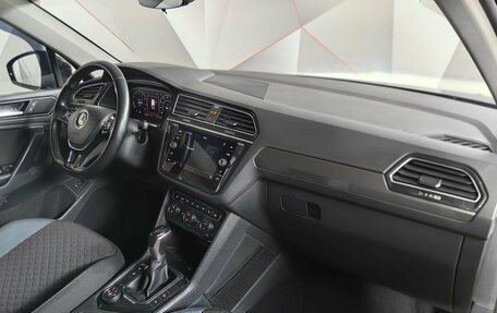 Volkswagen Tiguan II, 2019 год, 2 125 000 рублей, 9 фотография