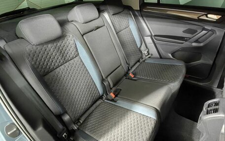 Volkswagen Tiguan II, 2019 год, 2 125 000 рублей, 13 фотография