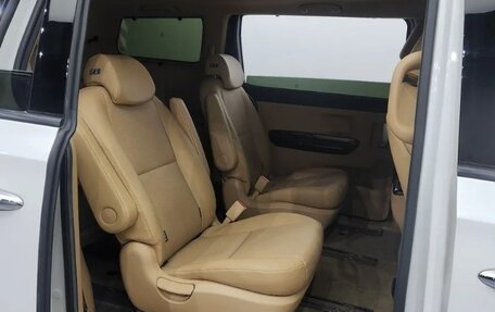 KIA Carnival III, 2020 год, 2 100 000 рублей, 6 фотография