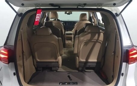KIA Carnival III, 2020 год, 2 100 000 рублей, 14 фотография
