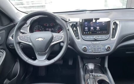 Chevrolet Malibu IX, 2022 год, 1 450 000 рублей, 10 фотография