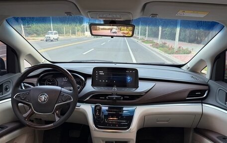 Buick GL8 III, 2022 год, 2 600 000 рублей, 9 фотография