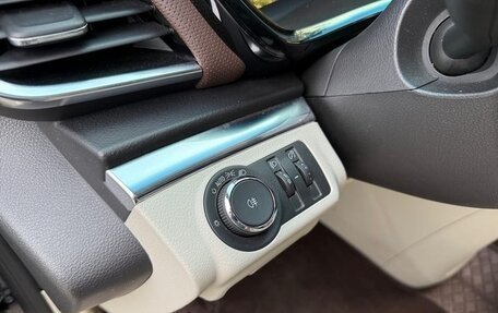 Buick GL8 III, 2022 год, 2 600 000 рублей, 15 фотография