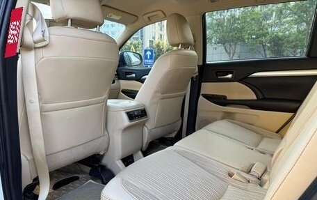 Toyota Highlander III, 2020 год, 2 390 500 рублей, 9 фотография