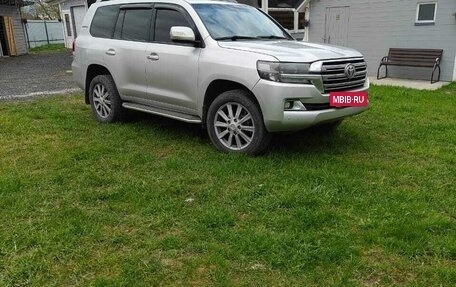 Toyota Land Cruiser 200, 2011 год, 2 630 000 рублей, 2 фотография