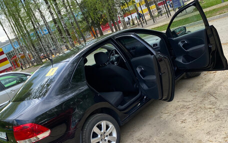 Volkswagen Polo VI (EU Market), 2011 год, 1 000 000 рублей, 12 фотография