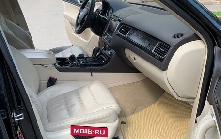 Volkswagen Touareg III, 2011 год, 2 150 000 рублей, 8 фотография