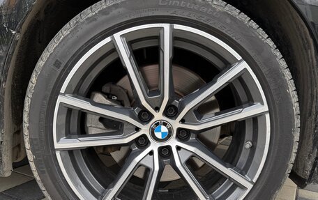 BMW 3 серия, 2019 год, 3 200 000 рублей, 14 фотография