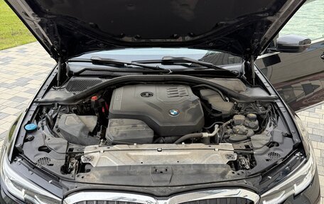 BMW 3 серия, 2019 год, 3 200 000 рублей, 15 фотография