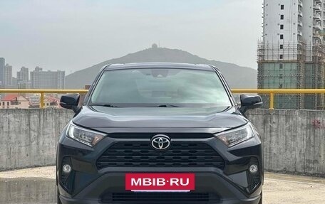 Toyota RAV4, 2022 год, 2 000 300 рублей, 3 фотография