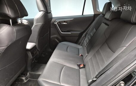 Toyota RAV4, 2022 год, 2 835 000 рублей, 8 фотография