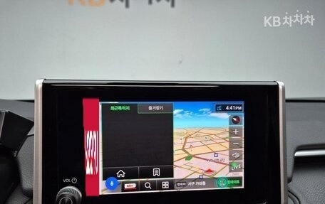 Toyota RAV4, 2022 год, 2 835 000 рублей, 11 фотография