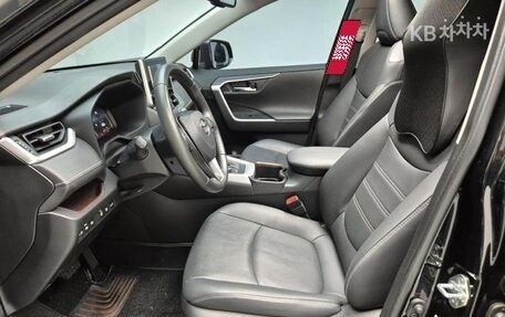 Toyota RAV4, 2022 год, 2 835 000 рублей, 7 фотография