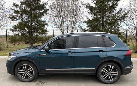 Volkswagen Tiguan II, 2021 год, 4 250 000 рублей, 3 фотография