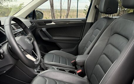 Volkswagen Tiguan II, 2021 год, 4 250 000 рублей, 17 фотография