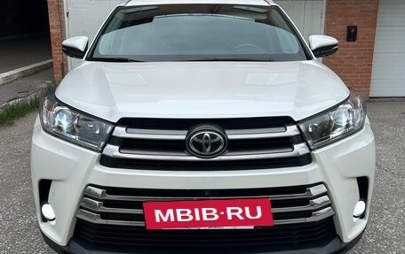 Toyota Highlander III, 2017 год, 4 400 000 рублей, 5 фотография