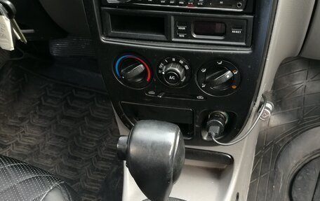 KIA Rio II, 2001 год, 350 000 рублей, 18 фотография