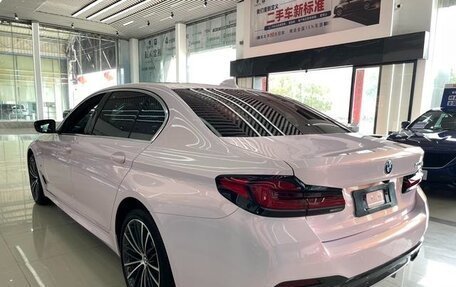 BMW 5 серия, 2022 год, 4 293 887 рублей, 3 фотография