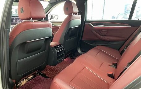 BMW 5 серия, 2022 год, 4 293 887 рублей, 9 фотография