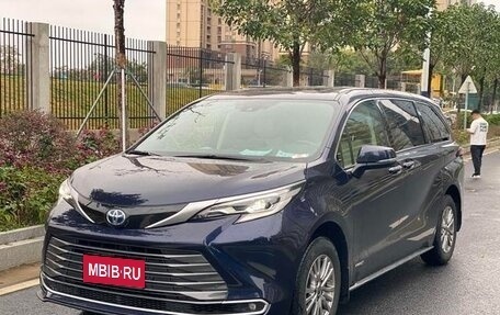 Toyota Sienna, 2021 год, 2 650 500 рублей, 1 фотография