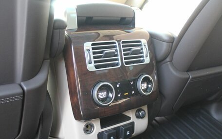 Land Rover Range Rover IV рестайлинг, 2020 год, 9 780 000 рублей, 16 фотография