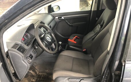 Volkswagen Touran III, 2005 год, 615 000 рублей, 5 фотография